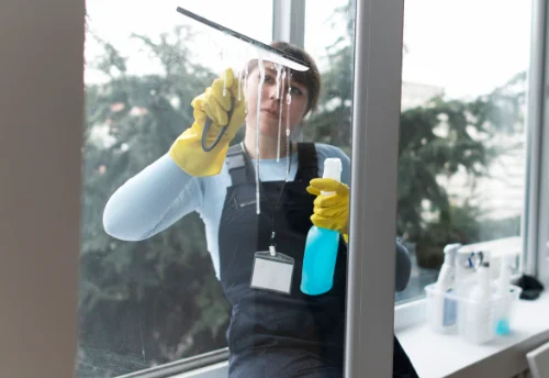 Nettoyage de vitres intérieures et extérieures à Douvrin